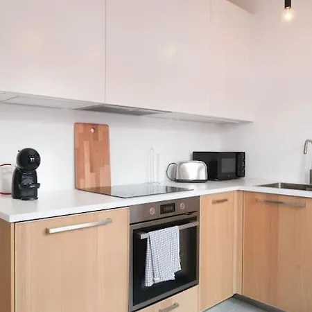 1 Bedroom In Center - 1st Floor *