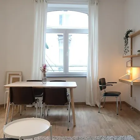 Apartment 1 Bedroom In Center - 1st Floor