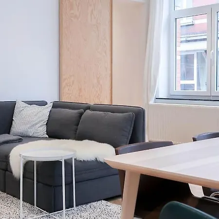 1 Bedroom In Center - 1st Floor *