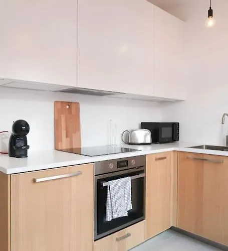 1 Bedroom In Center - 1st Floor *