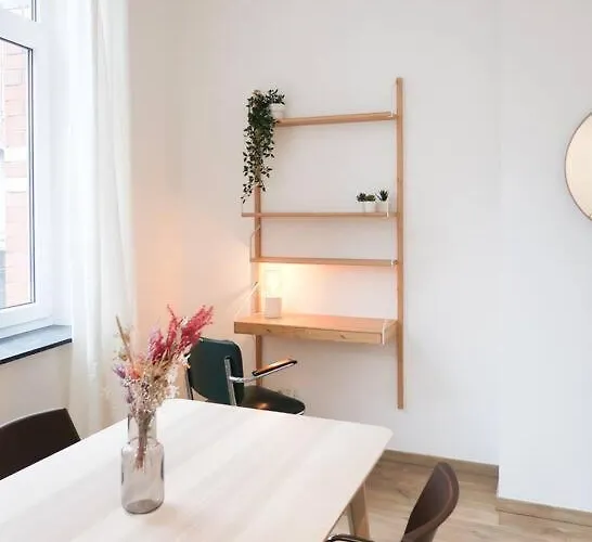 1 Bedroom In Center - 1st Floor