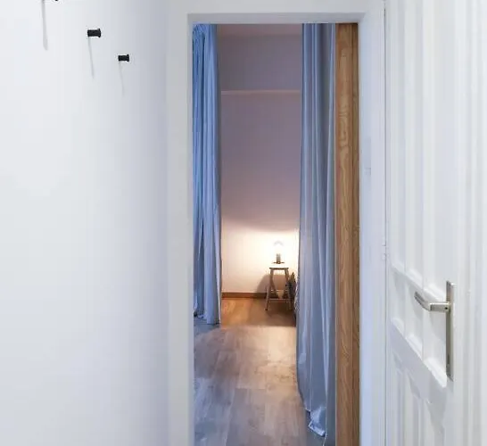 1 Bedroom In Center - 1st Floor Apartment Liege